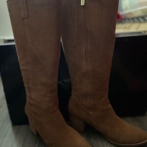 Elegant Tan Heeled Boots for Women